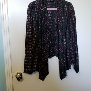 Knit jacket 2x, EUC,  short in back with tapered f
